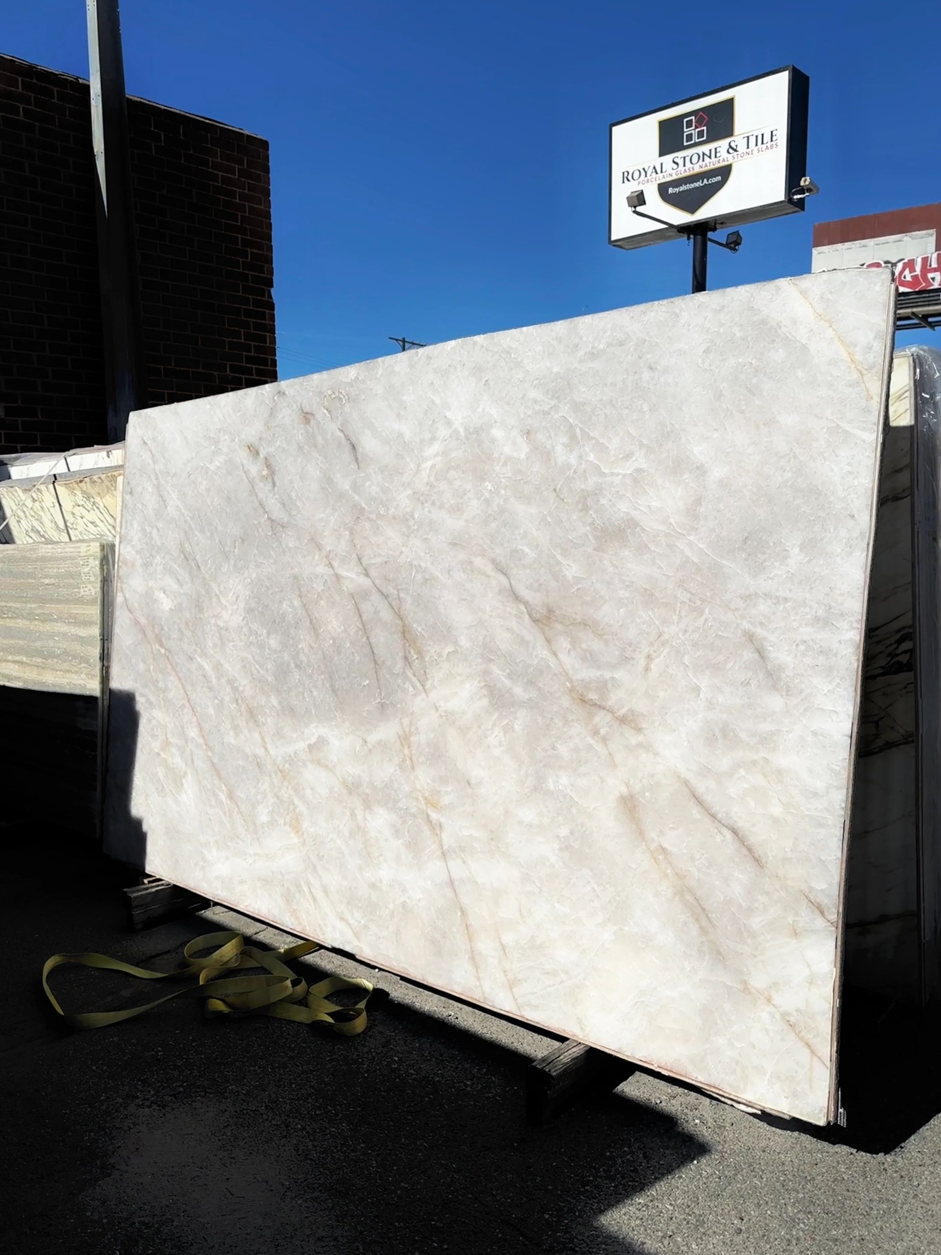 Crystallo Quartzite slab with translucent Cristallo Stone Slabs